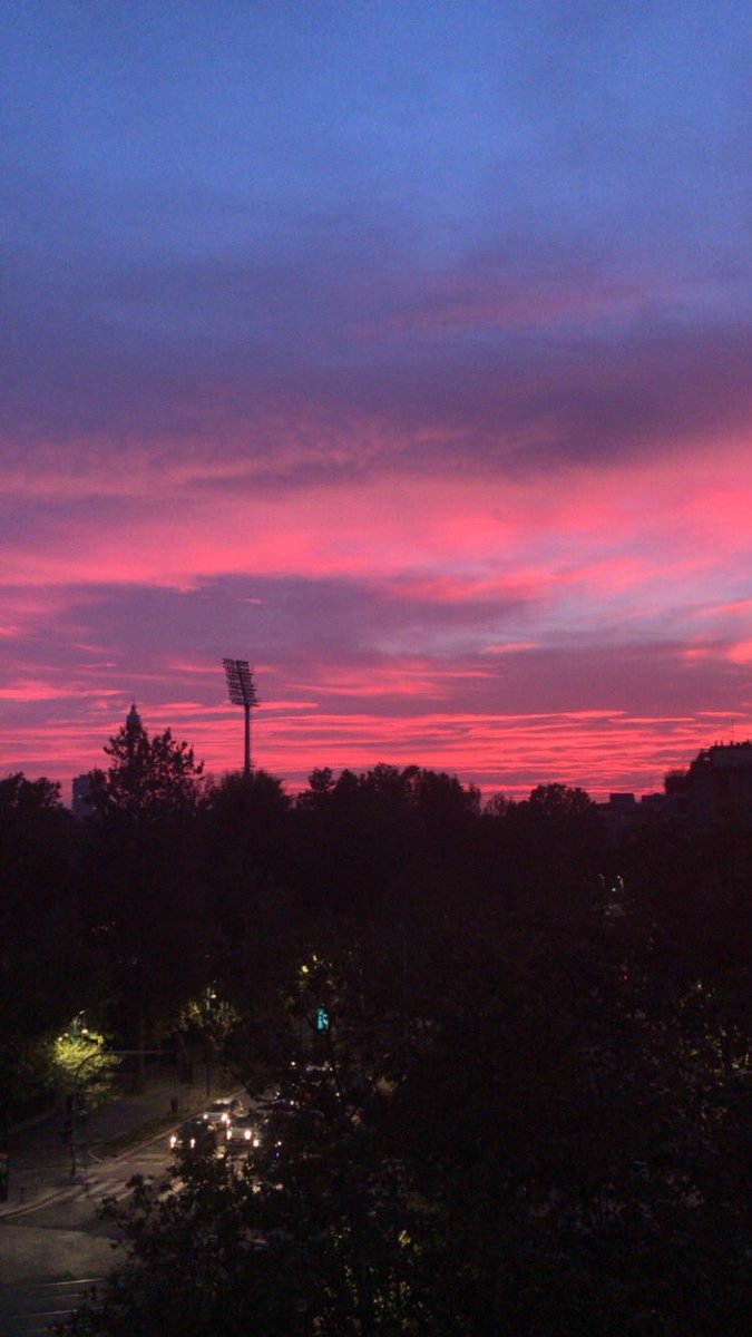 Someone painted the sky #sunset #sky #milan #milano #lagrandebellezza
