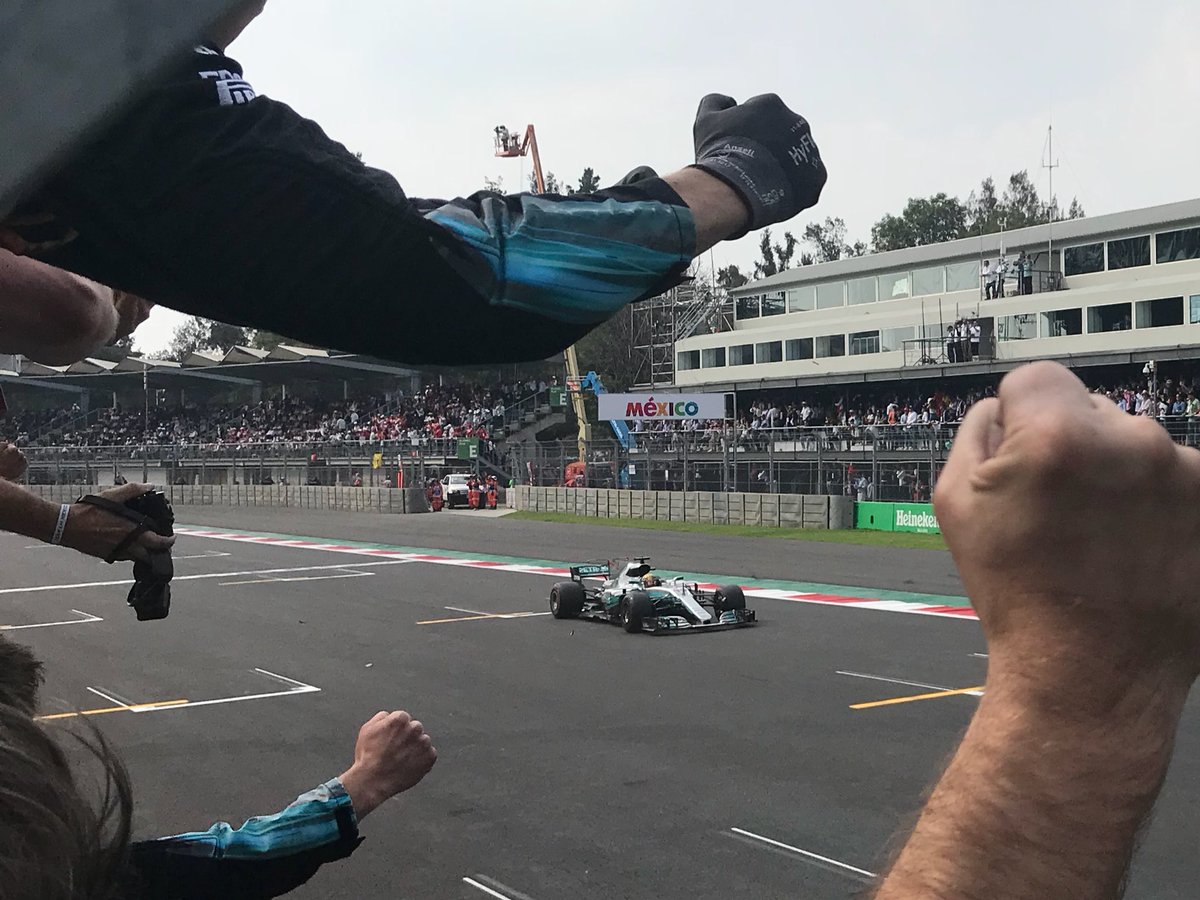 MercedesAMGF1's tweet photo. FOUR TIME WORLD CHAMPION!!You’ve only gone and done it @LewisHamilton!!! #4TheTeam!! https://t.co/z1HIksqlWm