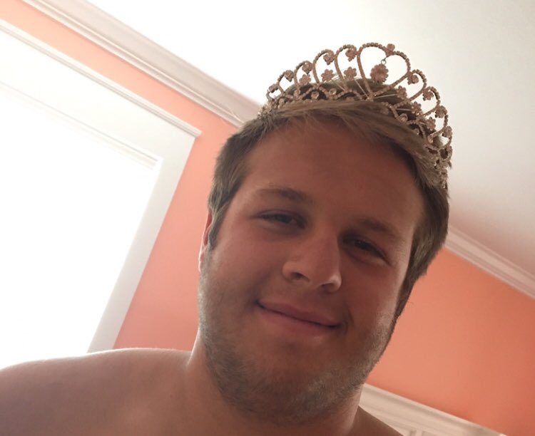 lillian_turner's tweet photo. happy birthday to this birthday princess @johnsoncoal💕💕💕💕 https://t.co/Lyfu8l6G3M