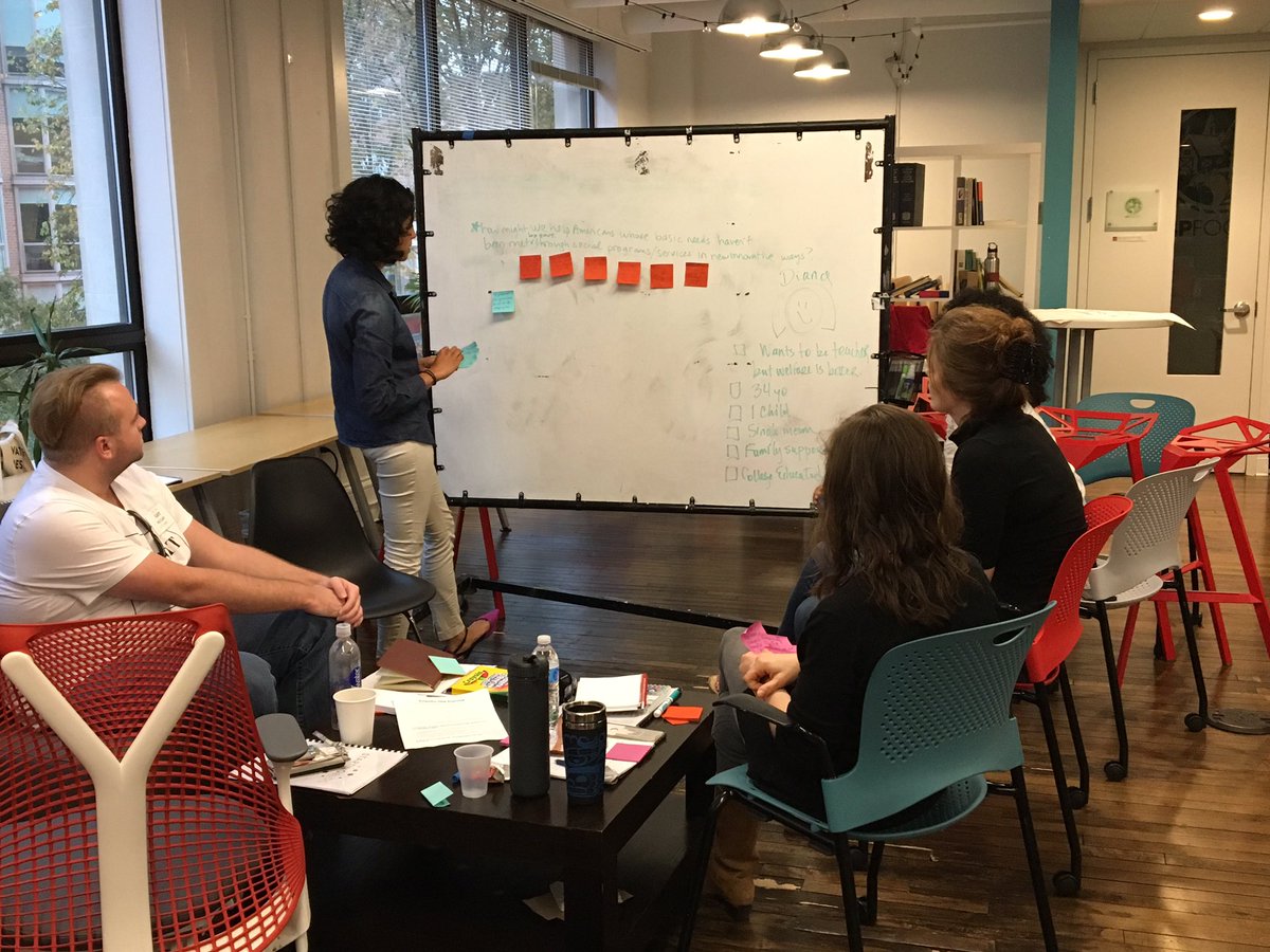 StartingBloc's tweet photo. Using design thinking strategies to build better public solutions #sbdc17 #unconference https://t.co/2L9m3ZVfBI