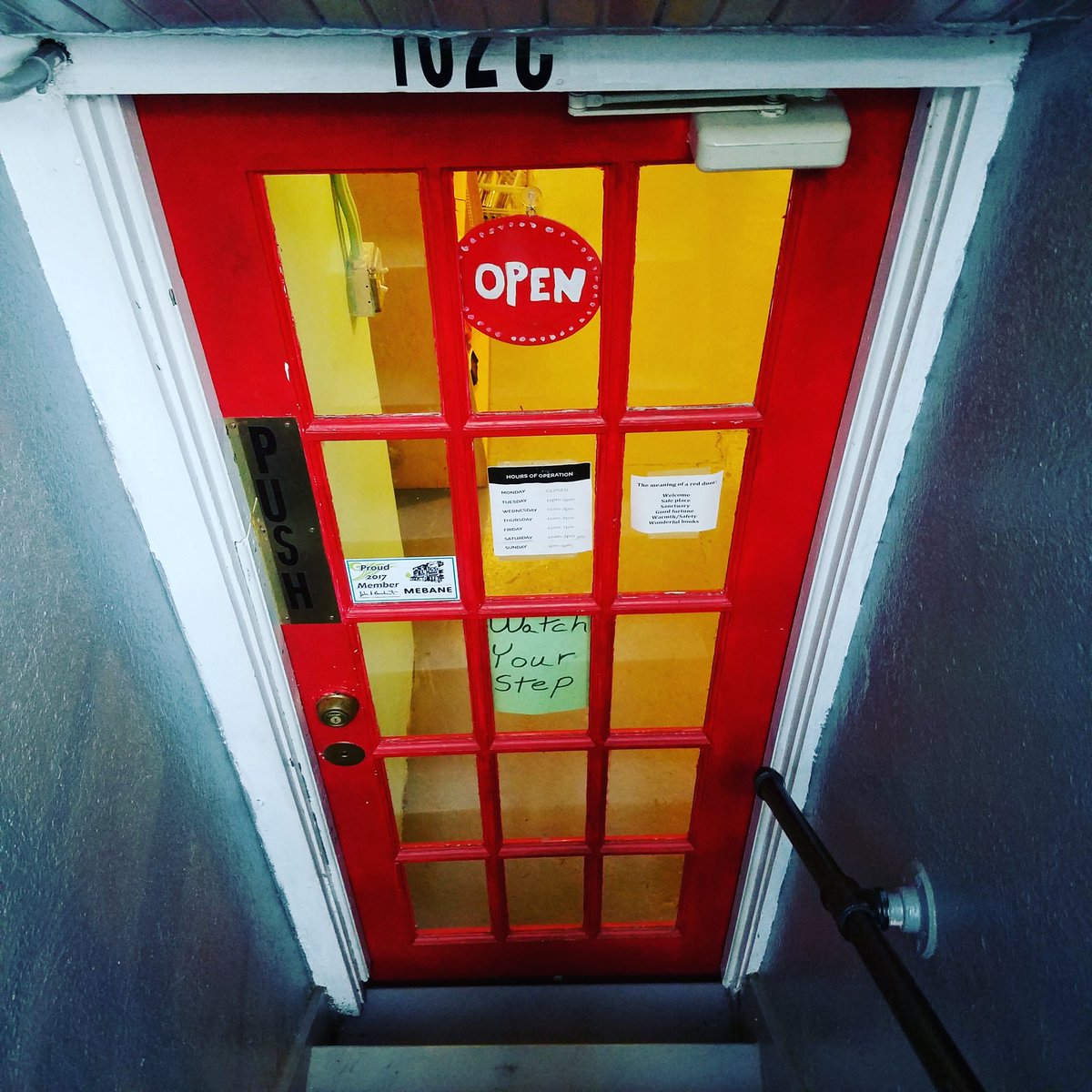 ReddoorRed's tweet image. One last look down...