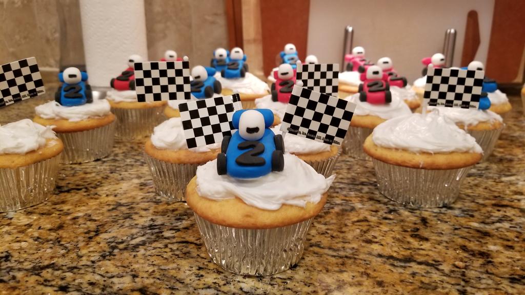 TheBIMUnicorn's tweet photo. Eli turns two! #twonado #2legittoquit #twoawesome https://t.co/0x5e6GASiw