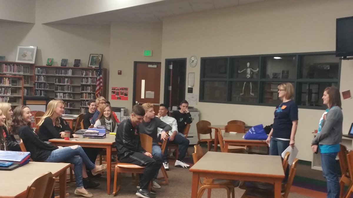 AnnPeake1's tweet photo. THS Learners hearing about Brand Ambassador from First Federal Bank https://t.co/PJu3INpJAY