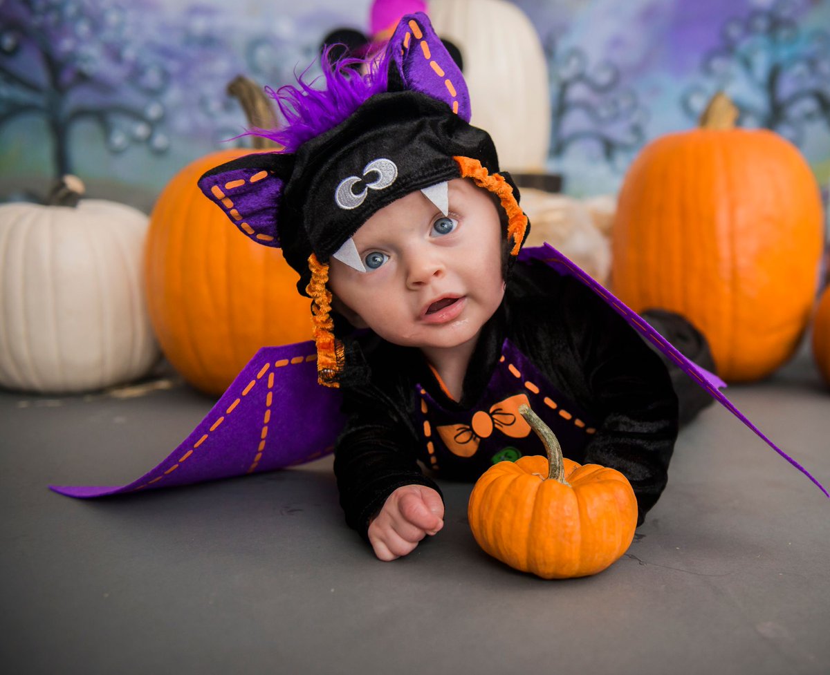 Your fun #Halloween 2017 photos  bit.ly/2idgbJy?source… https://t.co/Kq1dKYOknF