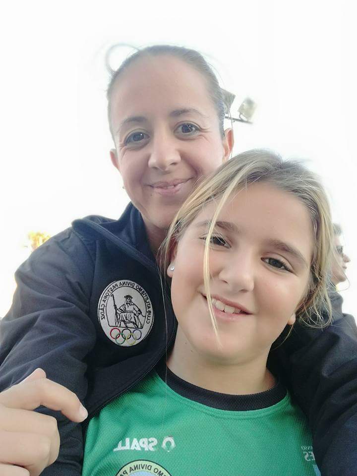 CatlDivina's tweet photo. 2° Víctor y 3° Samuel #carrera del Pepe #PtoReal. Los adultos progresando 👏👏👏 @deportechiclana @FormosoSergio @josevera_jv @romanchiclana https://t.co/RYx381yI5k