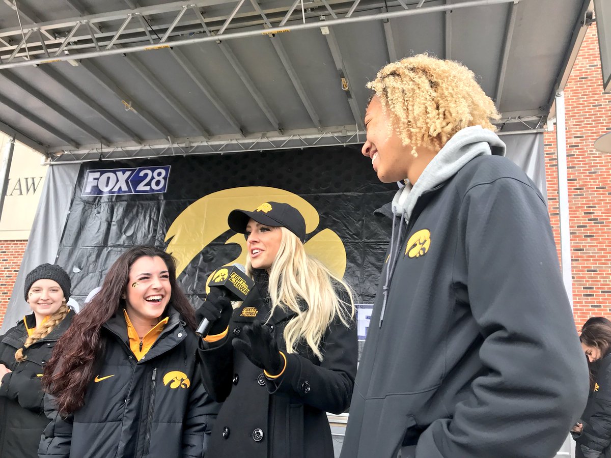 KelseyLavy's tweet photo. FUN Hawkeye Tailgate with @IowaGymnastics yesterday! Awesome team & can’t wait for the season! Rocked my #GymHawk coat too! #FightForIowa https://t.co/Wivf1Mxm2b