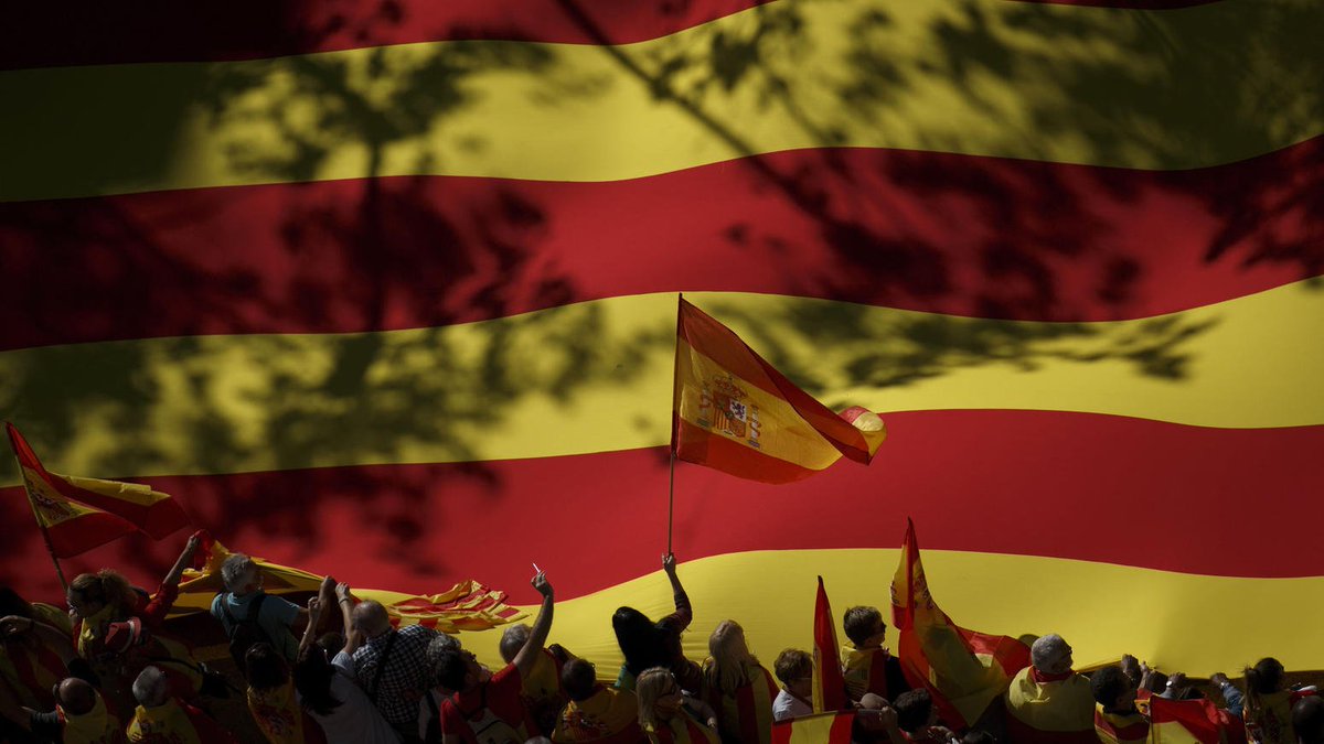 chicagotribune's tweet photo. Hundreds of thousands rally in Barcelona to voice their opposition to Catalan secession bid https://t.co/DCQ5kXO9Iy https://t.co/cClRstX2Ka