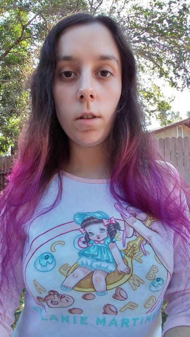 Hello bitches!!  #purplehair #goddess #weirdo  #strange #melainemartinez https://t.co/WMOE4pYe2O<a href="/tag/purplehair"class="tags">#purplehair</a><a href="/tag/goddess"class="tags">#goddess</a><a href="/tag/weirdo"class="tags">#weirdo</a><a href="/tag/strange"class="tags"><span>#strange</span></a><a href="/tag/melainemartinez"class="tags"><span>#melainemartinez</span></a>