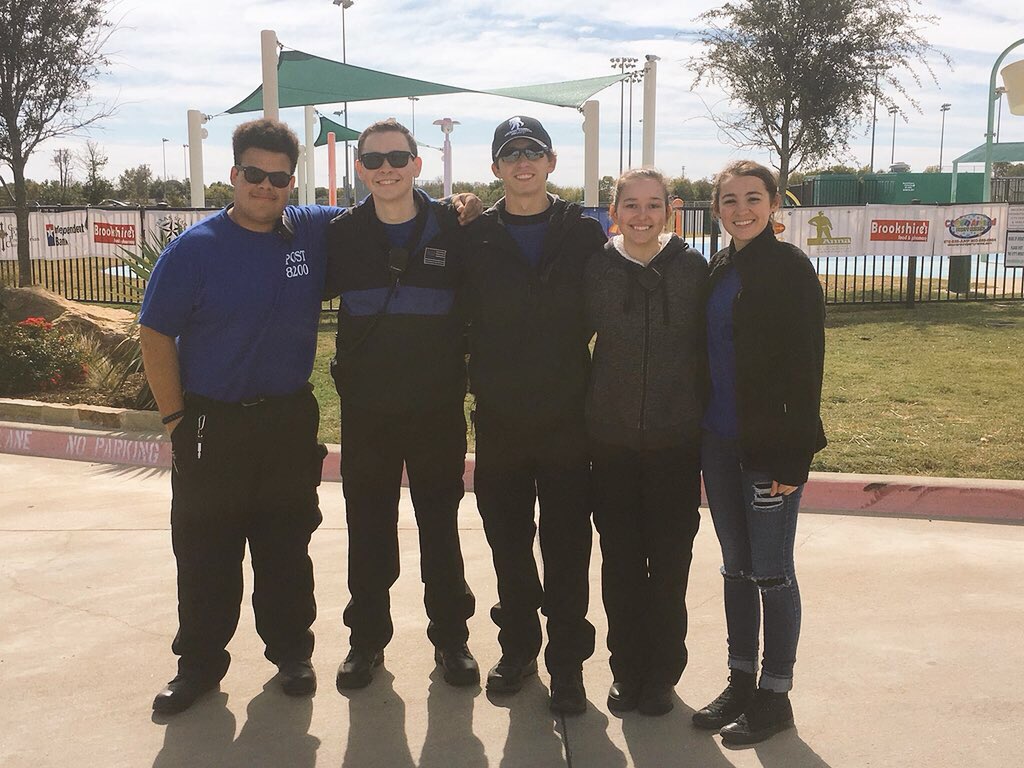 AnnaPDExplorers's tweet image. The Explorers had a blast and enjoyed seeing everyone who attended Anna’s Glowfest!