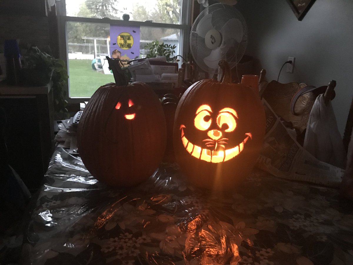 TeacherClassy's tweet image. Carving pumpkins with the wife