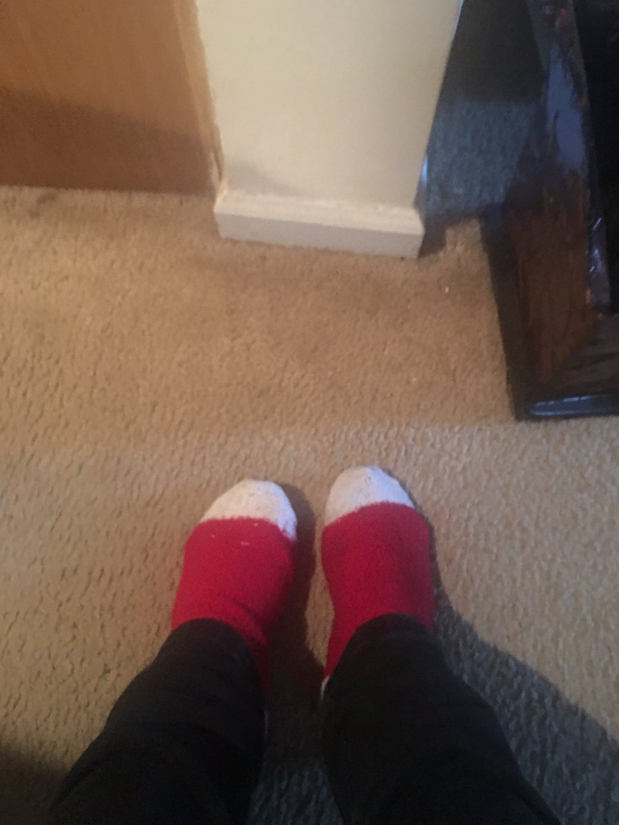 mixer_cimfamXO's tweet image. @AmyCim hey can I be a founding member in #AmysFuzzySoxClub ? It&apos;s fall so I broke out the #fuzzysox today &amp;amp; I 💜them! @AcaciaEvans