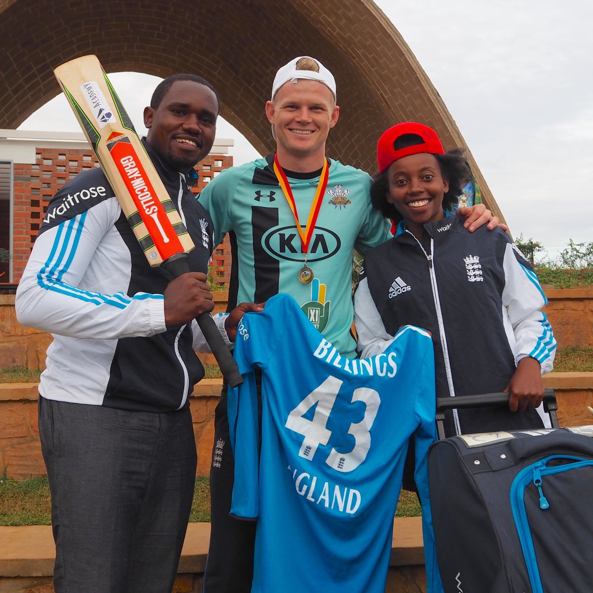 SportaGroup's tweet photo. #CricketBuildsHopeโs newest fan, @sambillings, donates a full kit bag of his own @englandcricket equipment to @rwandacricket ๐ #CaptainEric https://t.co/XrKBKeLvUt