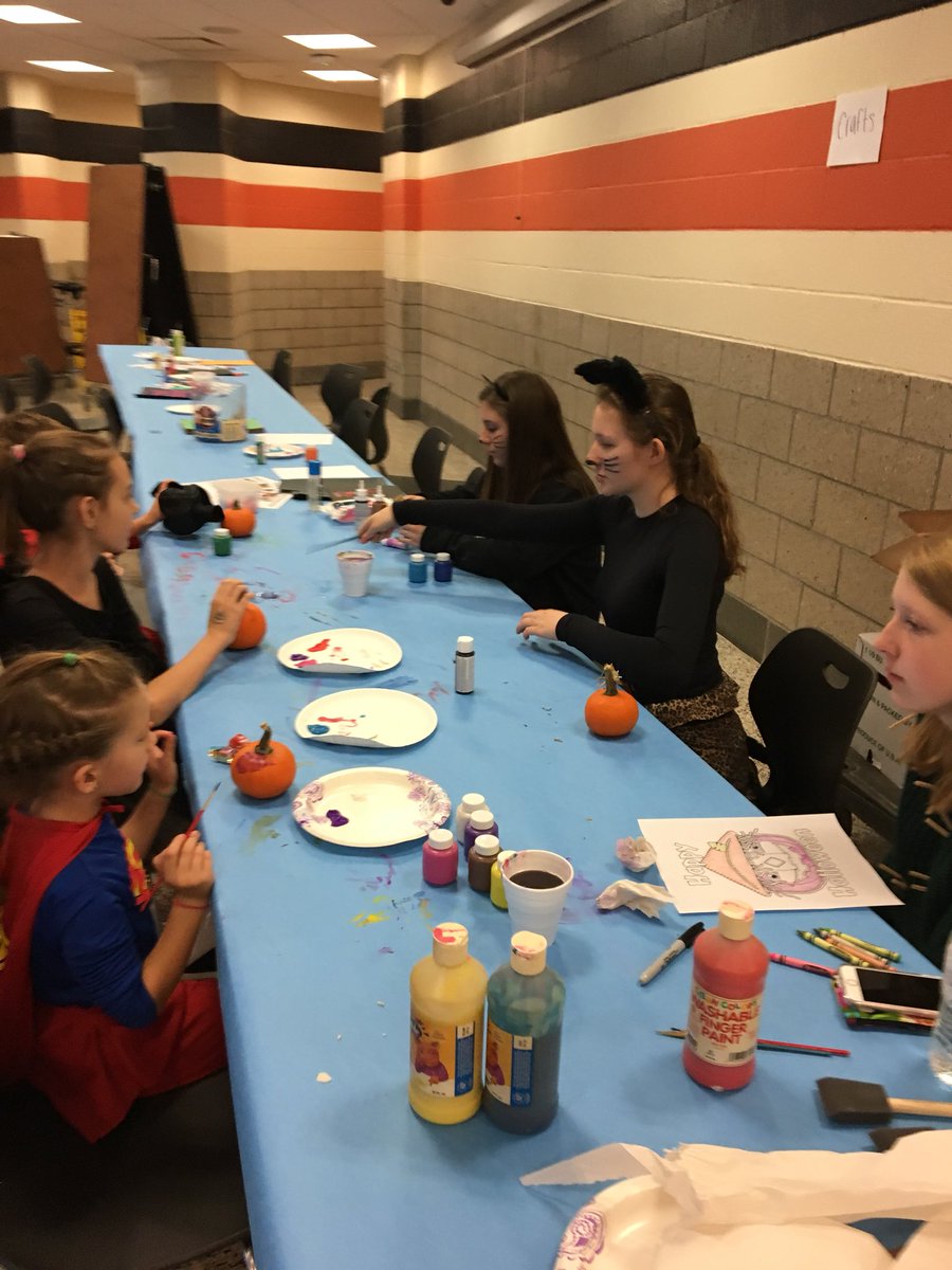 bphs2020's tweet photo. The Class of 2020 would like to thank everyone who attended Costumes &amp; A Movie on Sun., Oct. 29! It was a big success! @bpsdinfo https://t.co/0754sanUmG