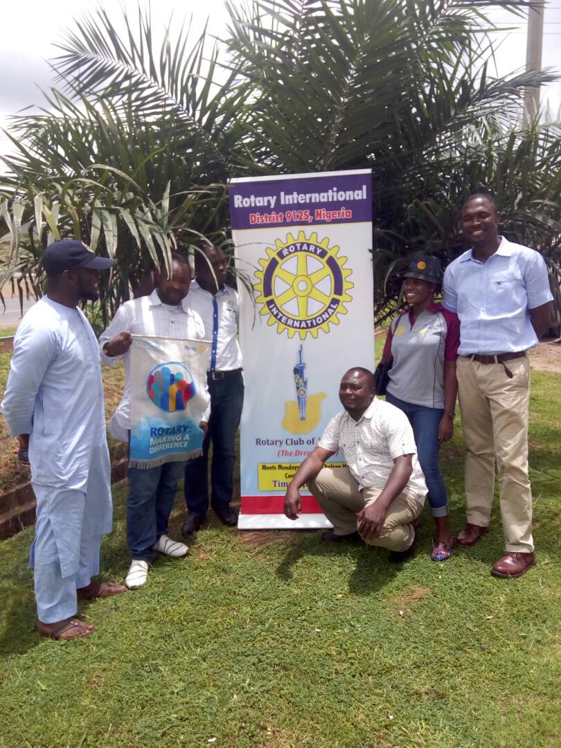 rcabujacity's tweet image. Tree planting project by the Rotary club of Abuja City.going green