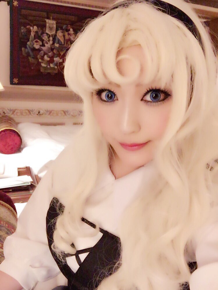 なみね Twitterren オーロラ姫の前髪をとにかく頑張ったの クルリンしてる所と丸みを帯びたボリューム感 ディズニープリンセスの髪型七不思議 Dハロ オーロラ姫 ブライアローズ 眠れる森の美女 コスプレ T Co Mobrrk31z1 Twitter