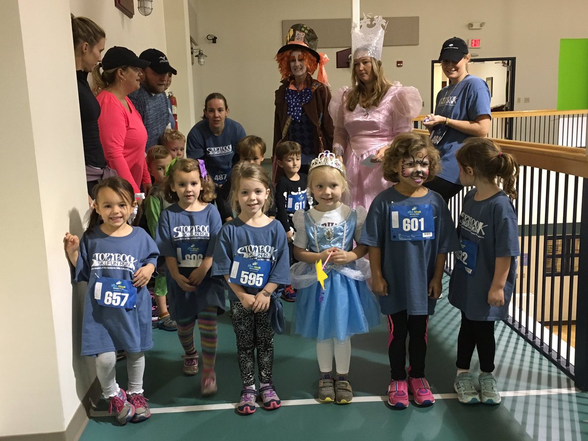 lucyleegilmore's tweet photo. We love @VestaviaHills! Thanks for a fun Saturday for a great cause! #FirstRace #FirstMedal #VH #LibraryInTheForest @GeneGilmore https://t.co/nde5yJ7rhU