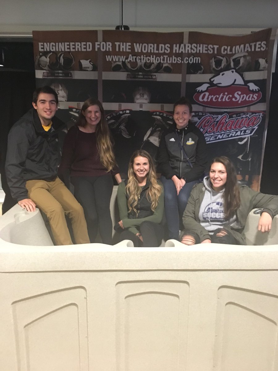 reaganwynn's tweet photo. Keeping warm on this chilly night!#genstub https://t.co/LpY0nvwjmn