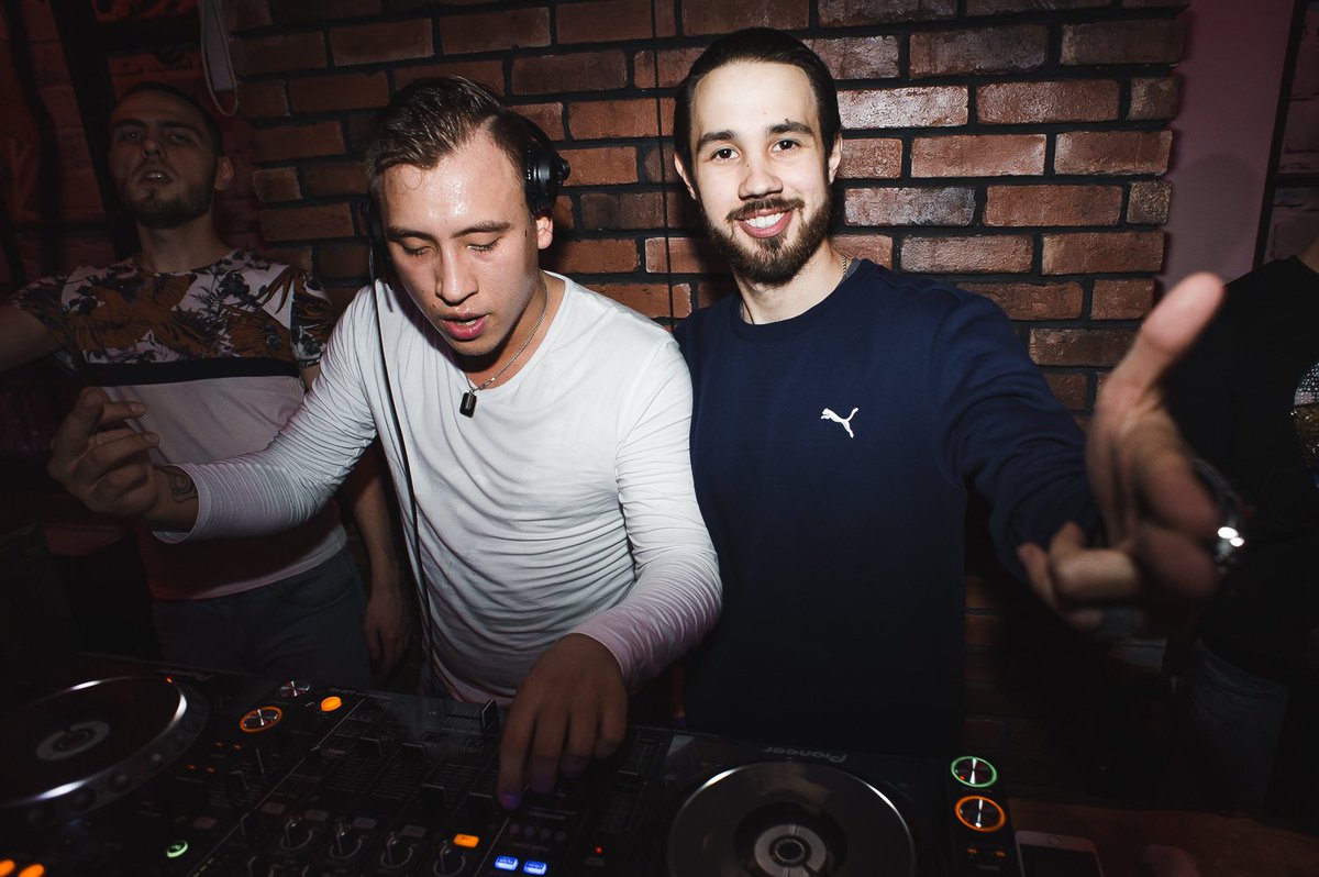PurpleHazeParty's tweet photo. Первый отчет с Хеллоуина упал. 
by Роман Полянчев 

https://t.co/Omg8jsMFZd https://t.co/oKekGM8fS4