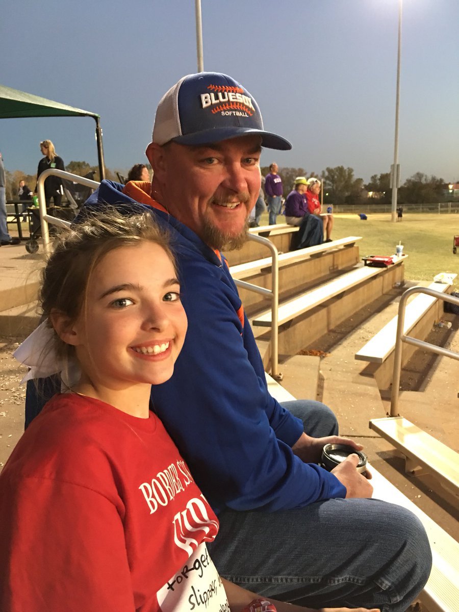 lacyndab's tweet photo. Dad spending his birthday at the fields watching his girl play @PlayMSP #2017MonsterBash #kansasbluesox12UB https://t.co/TpiLW5y6De