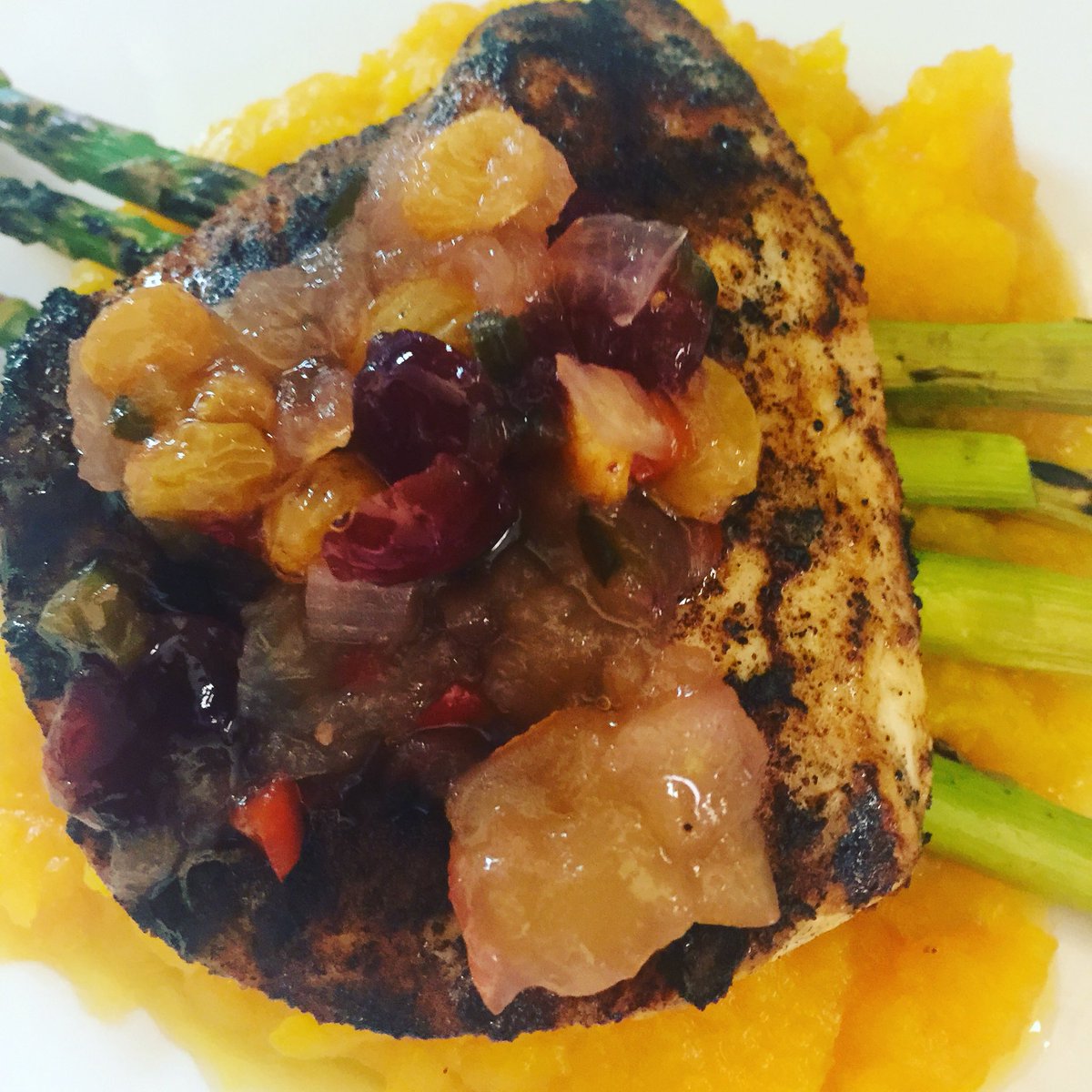 YourChefJacob's tweet photo. #spicedchicken #butternuttsquash https://t.co/qVkqAgC6O4