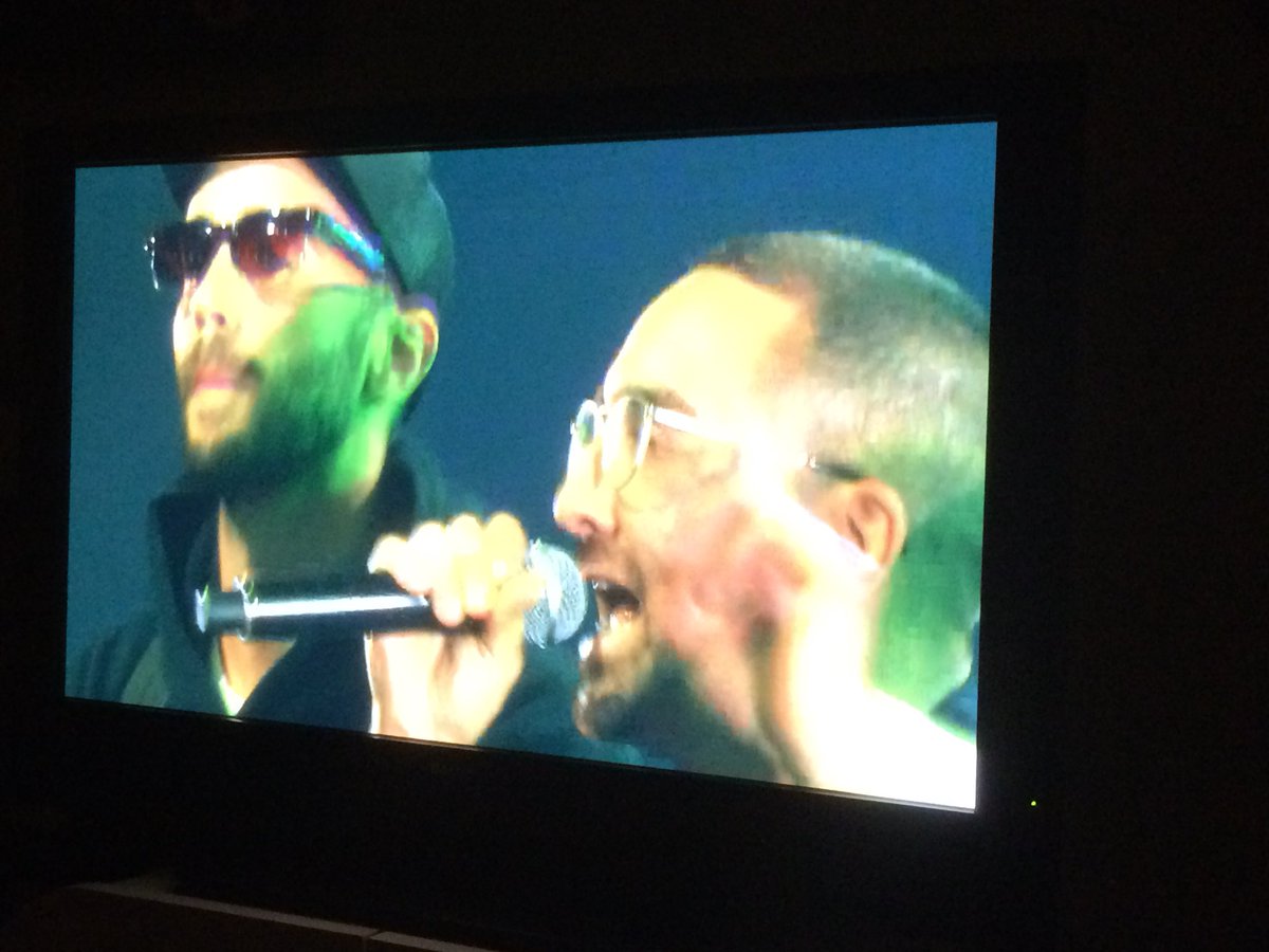 VanessaLimage's tweet photo. Ouvrir le 39e gala de l’ADISQ avec du gros rap! C’est juste dope!
#2017 #AlaclairEnsemble #7eciel https://t.co/CMKTPf8azW