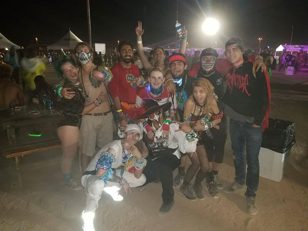 Smiley_DMB's tweet photo. Underworld 👌🔥 @UnderworldRave @HadesEnt @iheartraving https://t.co/316xOdzIdH
