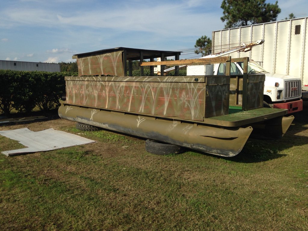 cabotgavin's tweet photo. 24ft blind ready for brush https://t.co/Ejg0aPfLIk