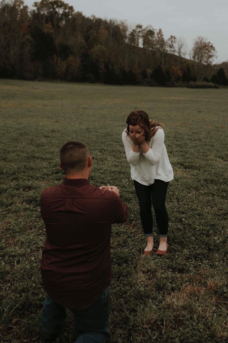 Camurp_'s tweet photo. WE’RE ENGAGED https://t.co/Xcq7bzuJ1A