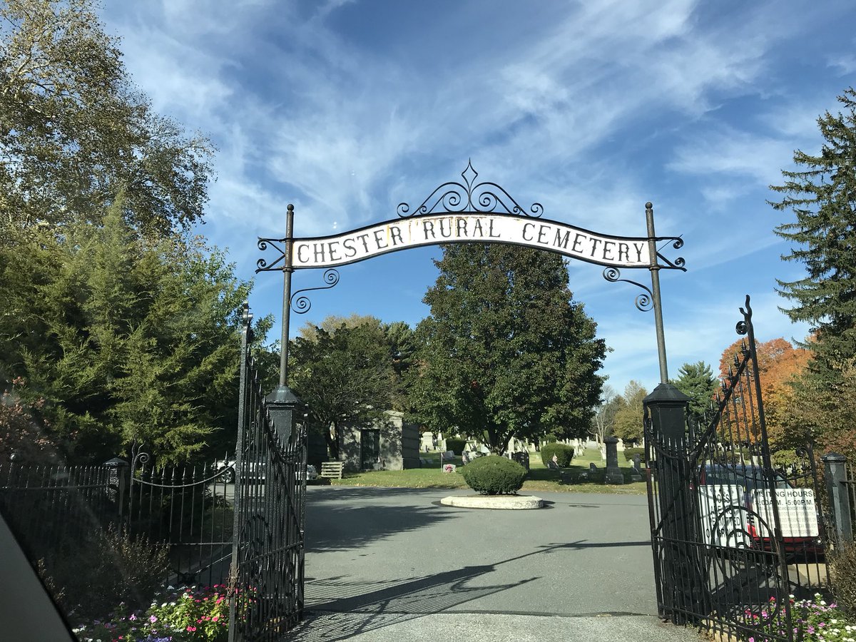 LauraAnn1018's tweet photo. #CemeteryBingo https://t.co/hynDbuiYuc