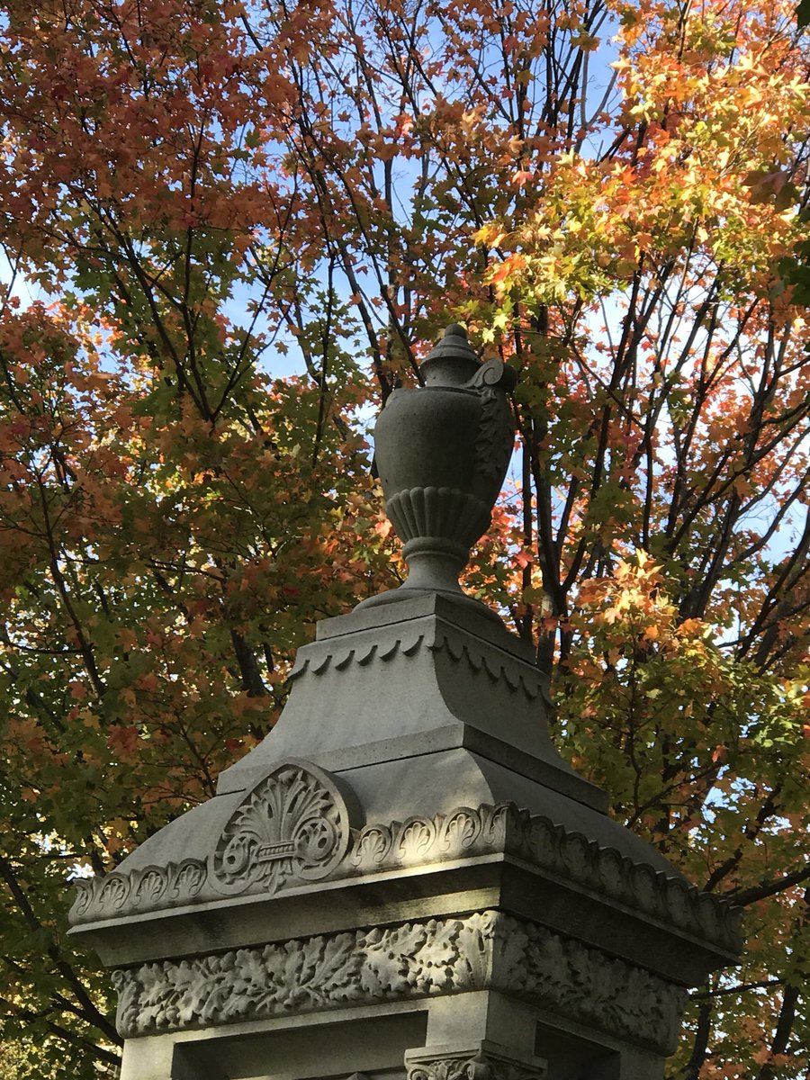 LauraAnn1018's tweet photo. #CemeteryBingo https://t.co/hynDbuiYuc