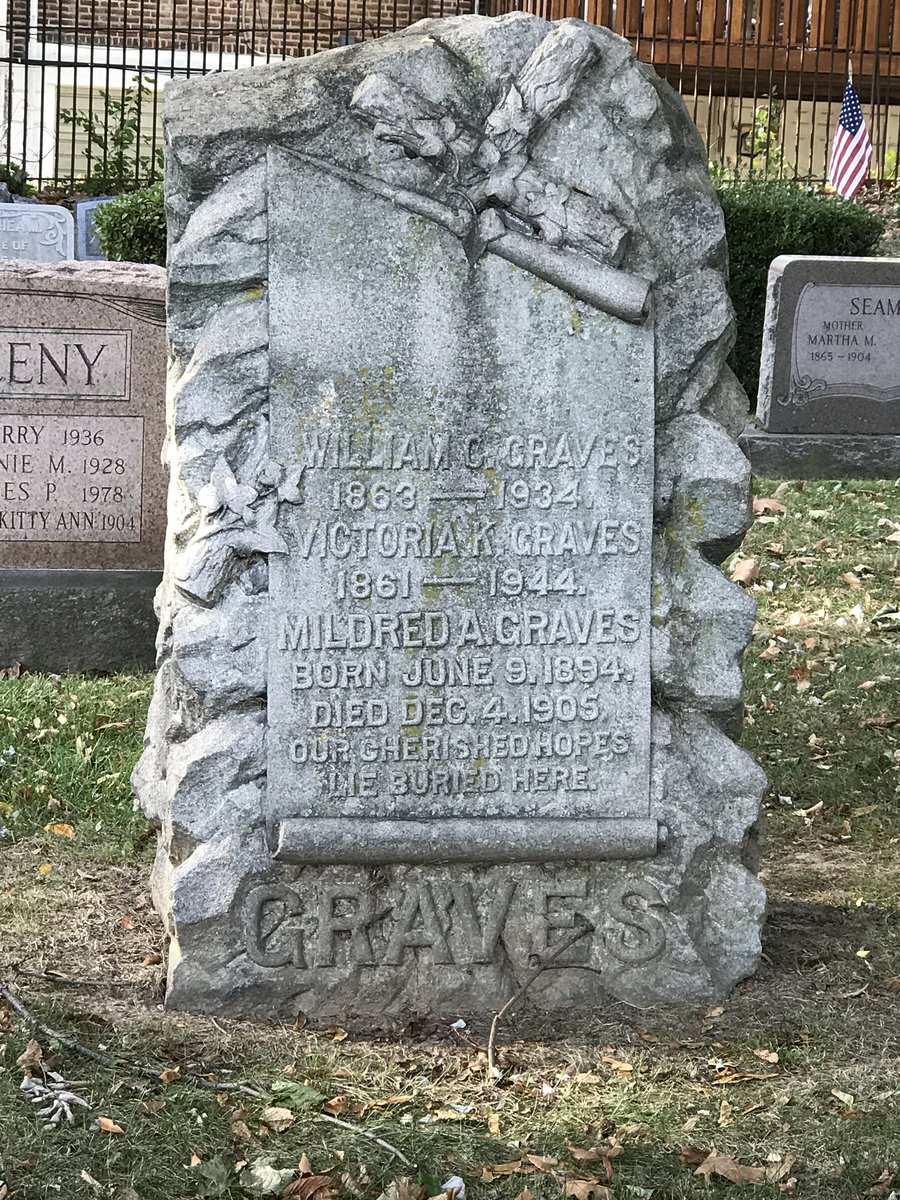 LauraAnn1018's tweet photo. #CemeteryBingo https://t.co/hynDbuiYuc