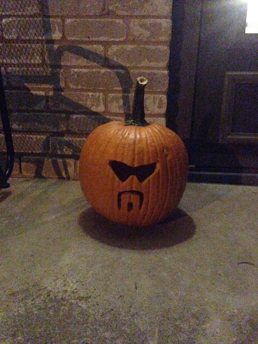 JaYaws's tweet photo. Greg-o'-lantern https://t.co/1l3d60CG5I