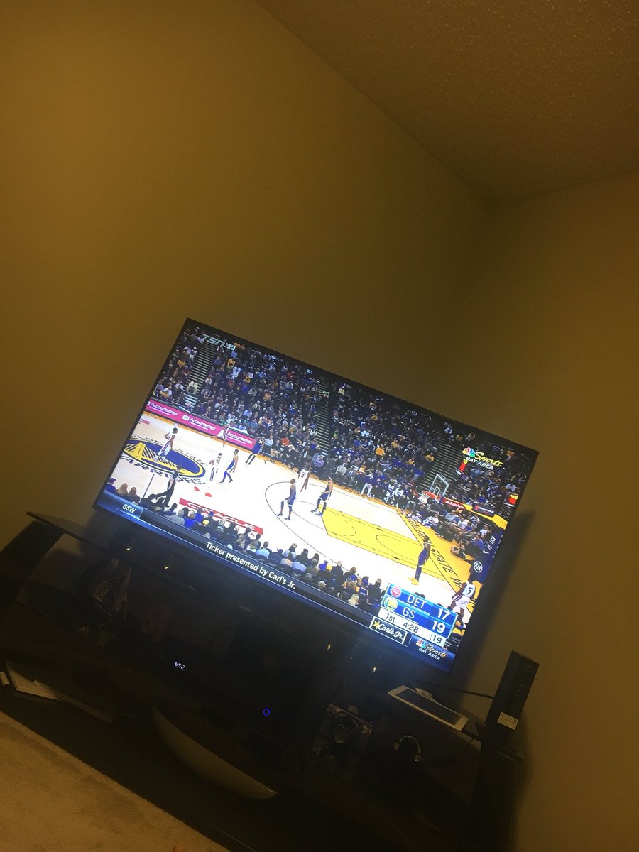 Cl4rk16's tweet photo. @warriors @CityofEdmonton https://t.co/hruKnU76Dt