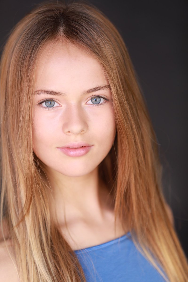 Deidhra Fahey Headshots tweet media