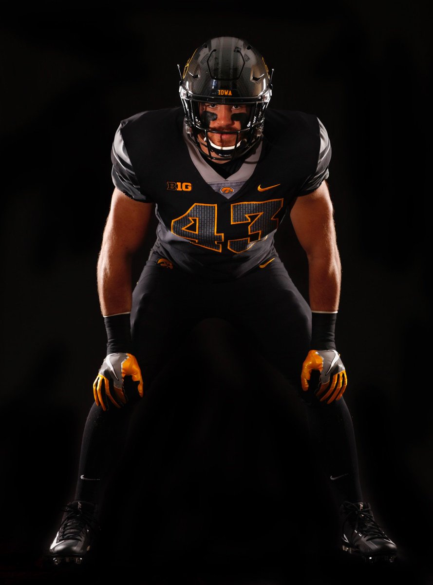 iowa hawkeyes blackout jersey