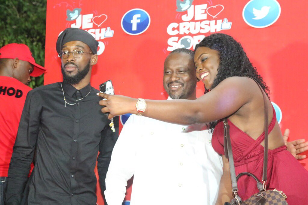 SOROKGUILLAUME's tweet photo. La CRUSH-PARTY! Les jeunes sur les réseaux sociaux sont formidables et magnifiques. Tout simplement. J’ai kiffer. https://t.co/DXoNPXT2Rj