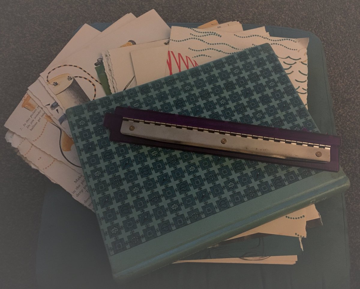MichellesPieces's tweet image. Altered Book as the next Self-Medication Sunday project #michellespieces #selfmedicationsunday #artingtherapy michellespieces.com