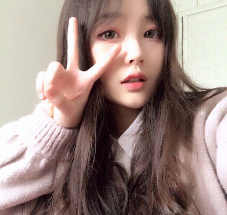 AsianGirlsInUS's tweet photo. #beauty #dating #single #boyfriendwanted #onlinedating #asiangirl #love #RT #giveaway #MEGA #YouAre #TakeAKnee 
https://t.co/m4s2JcVztk https://t.co/s5IQPXzBTg