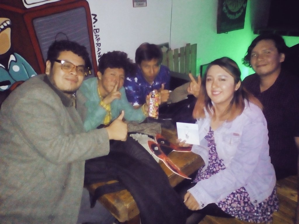 CapitanMio's tweet photo. 👌Gracias #Texcoco @emergenciafest y @FourLokoMX por su apoyo, la seguimos pasando increíble.🌚
Ahora más personas ya tienen su GravedadEP 😱❤ https://t.co/Y0yCpNV4KJ