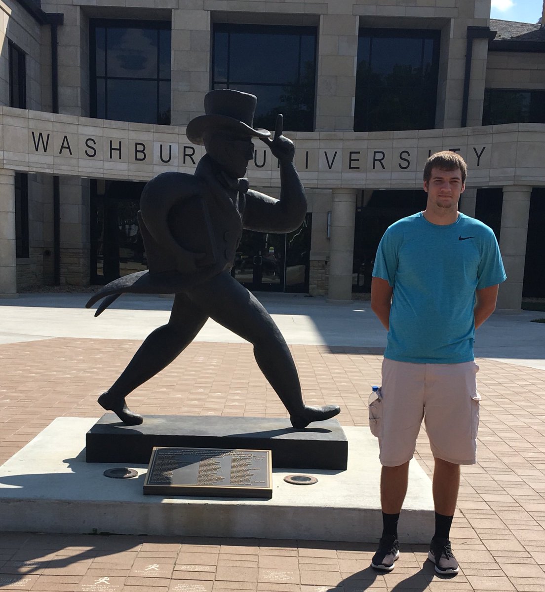 jon3412's tweet photo. Grateful to have committed to Washburn university to play basketball! Special thanks to my family and all of the coaches! #GoBods🔵🎩🏀 https://t.co/8SFREepjhc