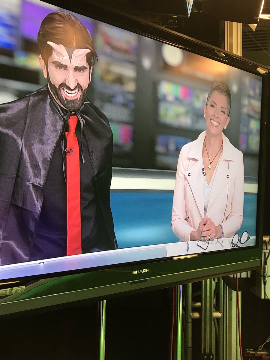 kateygoalie's tweet photo. Our Happy Halloween to you from us!! #EvilRoss @Ross_Hull Full video here: https://t.co/92Q9YvjXUy https://t.co/KcaxeOOxry
