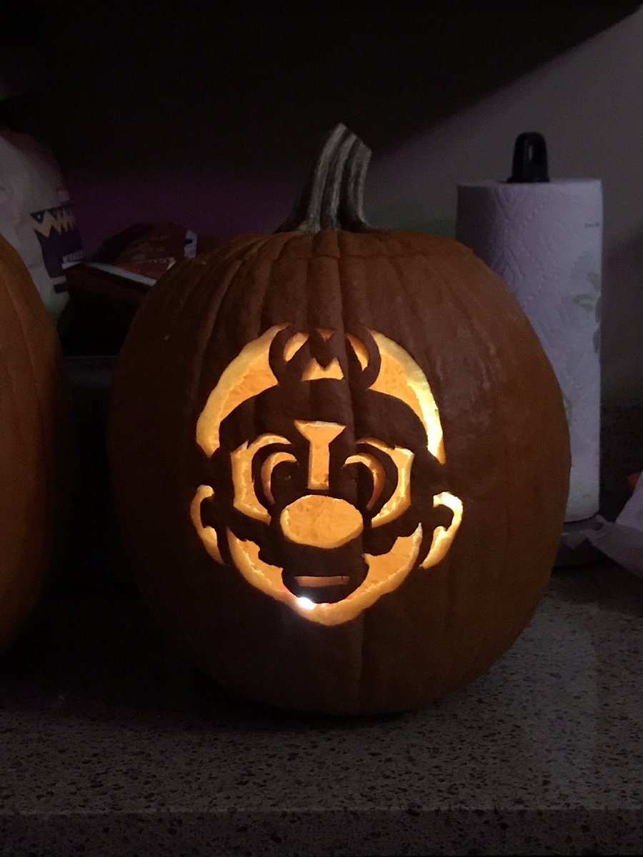 broodude's tweet photo. Pumpkin for this year! #mario #nintendo #itsame #pumpkinmaster @NinMobileNews @NintendoAmerica https://t.co/Ihs5GsKIDb
