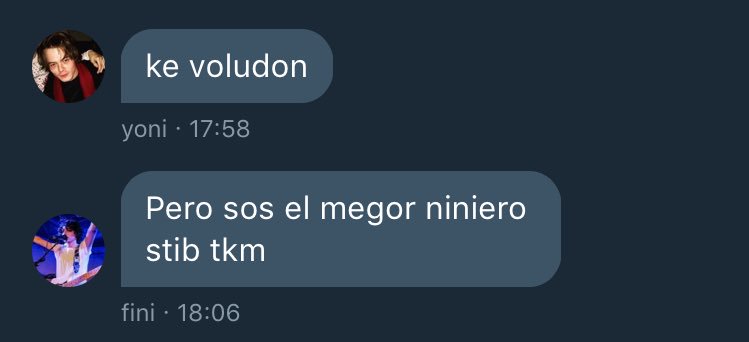 fakes_squad's tweet photo. Solo hay dos tipos de personas al consolar https://t.co/bbWtKxAHEh