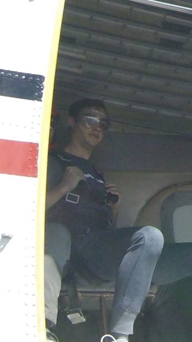 @Leitris <a href="/BlockModel/">christian hunter</a> Chris looks so full of regret