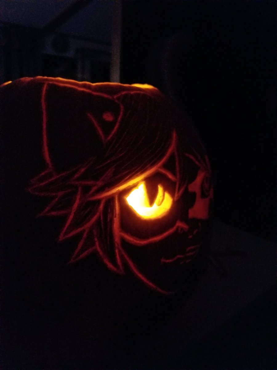 BethieKayla's tweet photo. Happy Early halloween!! Just did this ^-^ how did i do?! i free handed it.
#MiraculousLadybug #MiraculousHalloween 
#ThomasAstruc https://t.co/rtIvu52QWz