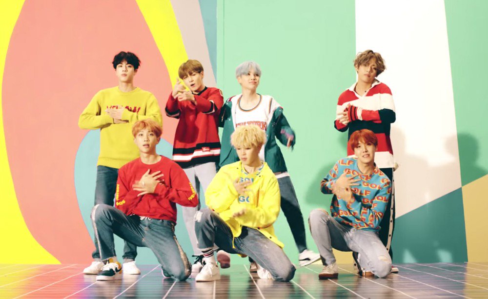 itsPHArmys's tweet photo. @BTS_twt @ARMYNATION_TM @bangtanboysph @BTS_France @btsph_intl @captivate_jimin @btsmanilaph @btsphbase I vote @BTS_twt #UNITED_PH_ARMYs (ends 11/28)

MAMA:
https://t.co/CoJEssIn1G  
https://t.co/wyAGOkHkt4   

Fans Choice:
https://t.co/IJWmOAv7bX … … https://t.co/827pDEbDyO
