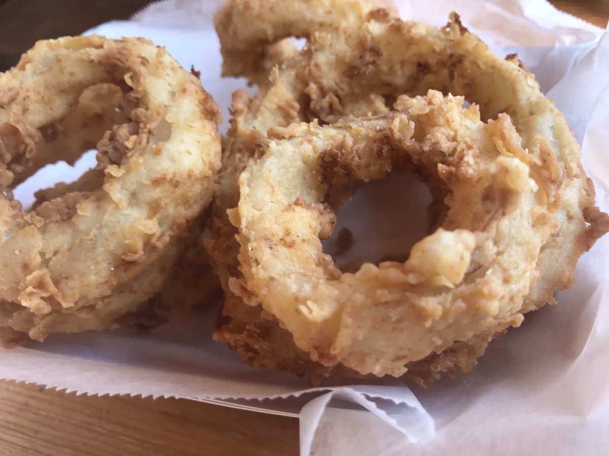 KnowMississippi's tweet photo. The Onward Store is your place for great history, food and fellowship. Get there soon. https://t.co/obHf0qDN1y