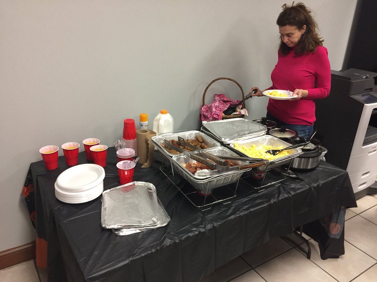 jwdresults67's tweet photo. Breakfast for Dinner at CAM event 3638 fun and games with mummy roll. Vince S/M in the game. Thank you cashier we have a great team https://t.co/AWlJKJCuQS
