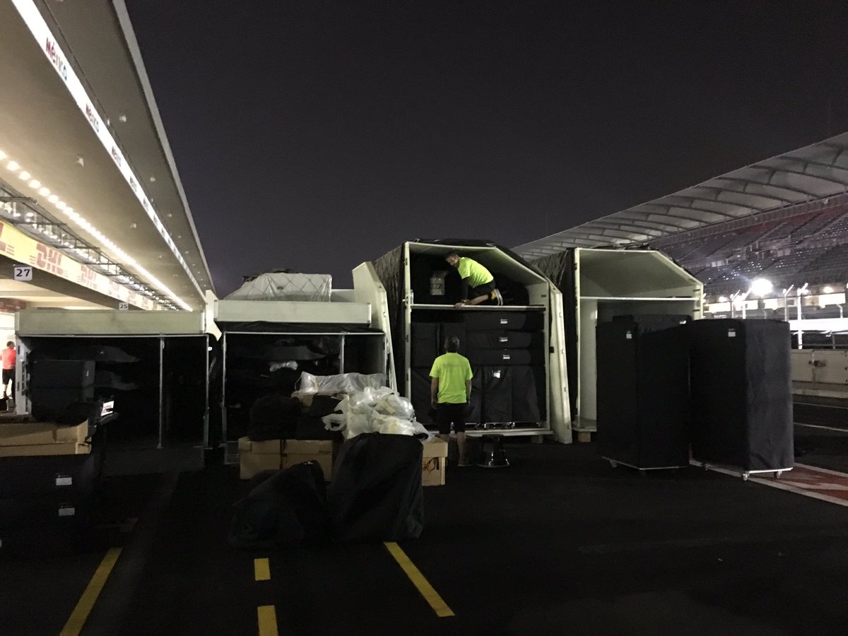 AlpineF1Team's tweet photo. #F1PackUp is in full force! Hospitality, garages, cars... It all needs to go!
#MexicoGP https://t.co/6kbSP1P2HM