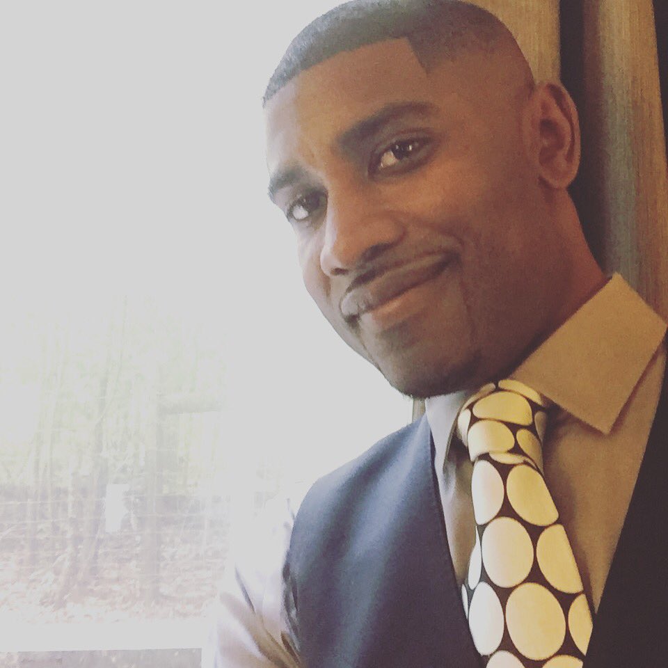 MJohnsonPro's tweet photo. It's been a while but I still got a handle on that piano. #PianoPlayer #Jazz #Gospel #Groove #Fusion #Tracks #Recording #Virtual https://t.co/IiEL0EGIEw